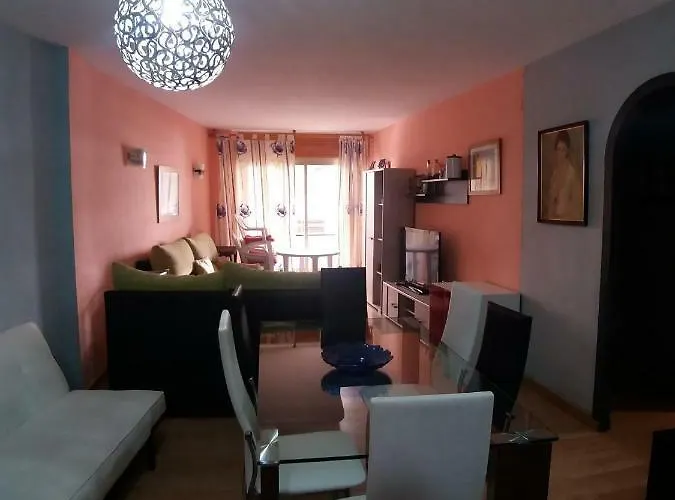 아파트 Bonito Con Varias Piscinas 살루