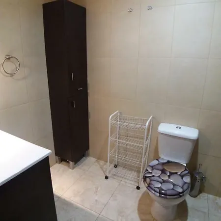 Bonito Con Varias Piscinas 萨洛