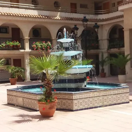 Bonito Con Varias Piscinas