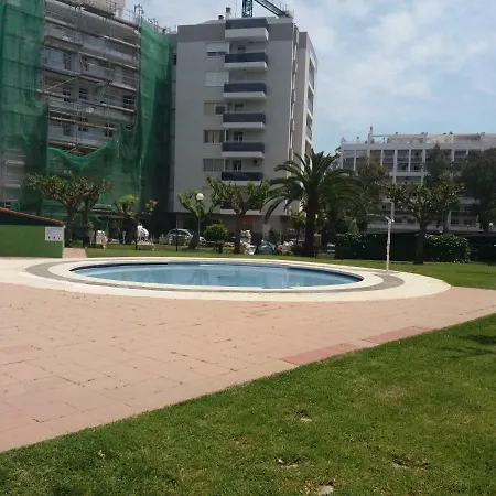 Bonito Con Varias Piscinas * סאלו